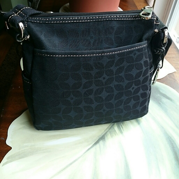 FOSSIL BLACK SHOULDER BAG WITH KEY - Picture 2 of 10